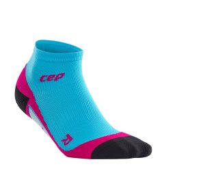 CEP_low_cut_socks_hawaiibluepink_WP4AF0_w_single_72dpi